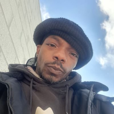 Deecember15th1's profile picture. I want to trade for a living