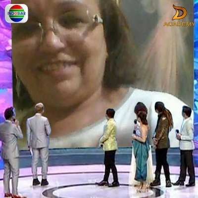 Sou Apaixonada pela vida, amo minha família, meus amigos, meu trabalho.Sou Flamenguista, Católica, Não \\\fumo \Bebo Socialmente Amo Viajar.