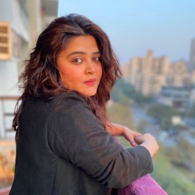 Journalist by day, writer by night. Some say pretty, while others fright. What I am - is still under wraps, let's see if you find out - hold on tight!! 😆