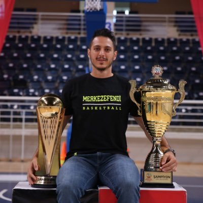 Professional Basketball player. instagram/dnzcncvk