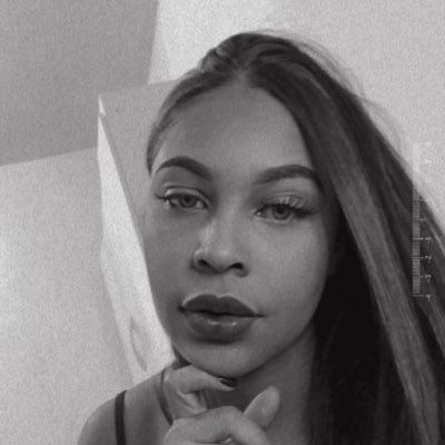 Good girl, bad habits

26.