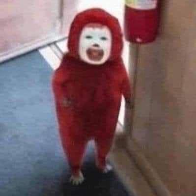 abajoelcap1tal's profile picture. “Para nós, não se trata de modificar a propriedade privada, mas aniquila-la, não se trata de camuflar as contradições da classe, mas abolir as classes.”