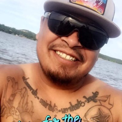 AngelPe22886059's profile picture. 