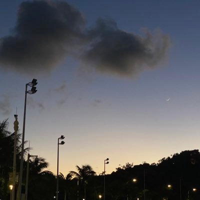無名前on Twitter 老板叫我把95后的青春活力带到公司 我只有下班的时候才能展现出来 还有三分钟 收拾好包包 像在学校中午等下课铃的心情 嘿嘿嘿 無名前on Twitter 老板叫我把95后的青春活力带到公司 我只有下班的时候才能展现出来 还有三分钟 收拾好包包 像在学校中午等下课铃的心情 嘿嘿嘿