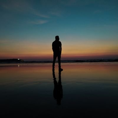 VishhhV's profile picture. Engineer - Chartered Banker !!