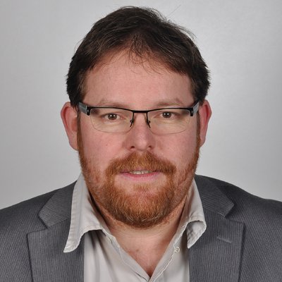 Je suis un explorateur passionné par la pédagogie et l'informatique. Capitaine de l'école 42 Lausanne, entrepreneur spécialisé dans l'upskilling et la formation