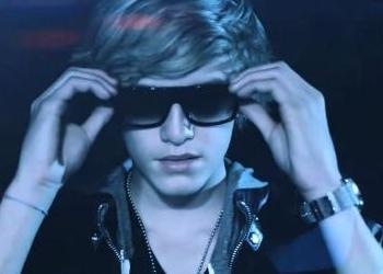 I am a HUGE SIMPSONIZER. I have suported Cody from the start and will FOREVER! @jakethrupp @cambo97 @jwinno follow. IM CODYS #1 FAN