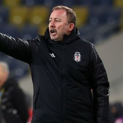 Besiktasa adanmis hayat. Tribünden, Halkin içinden.