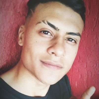 2003
Quero a opção de ter opção pra escolher
Vou na minha luta eu quero ter uma XT 🤟🏽🤑