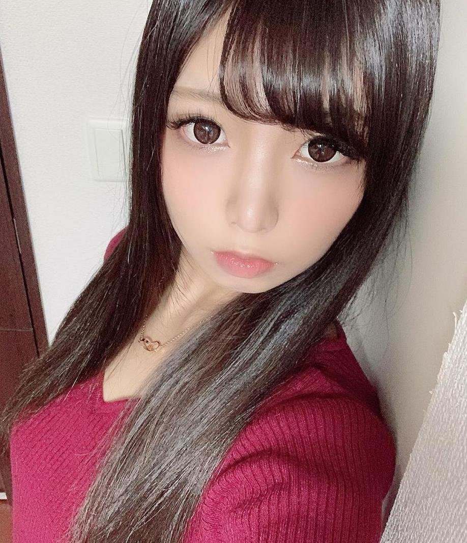 セフレになりたいな(///∇︎///) 早くフォーして、写真を見てみて!