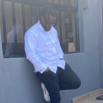 emekaotoba's profile picture. 😕😕😯