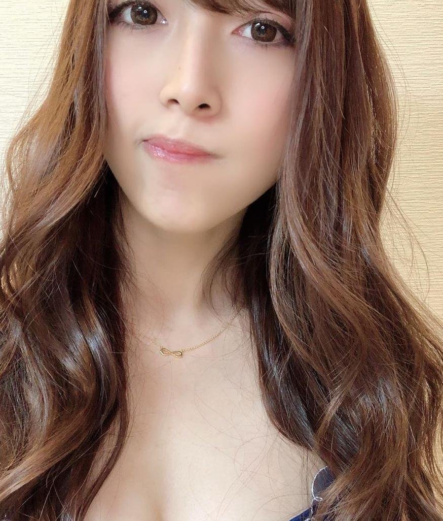 めっちゃさみしいよ~ あーあ、誰かそばにいたら、・・・ ねえ、フォーしてくれないの? いい写真見せるからさ(^_-)-☆
