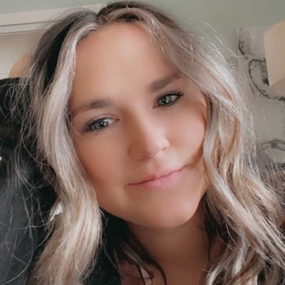 annalashbrook_'s profile picture. whatever forever