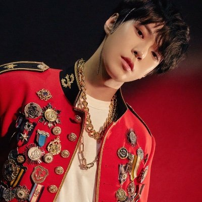 NCT Doyoung in "Marie Antoinette"さんのプロフィール画像