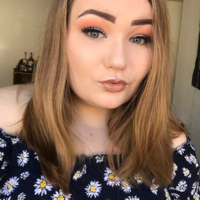 23 | Owner of Awen Witchery |Applied Geology Graduate 🎓| she/her