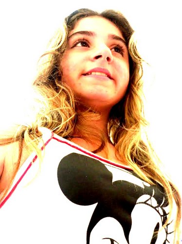 Julia Marques Puttini Santos 
21 anos