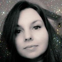 Elizabeth Henry - @ElizaB00KS Twitter Profile Photo