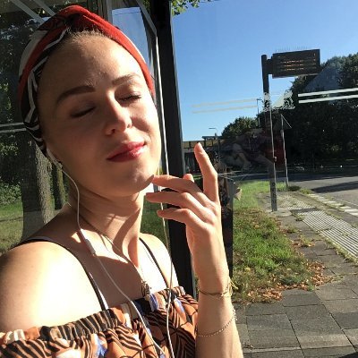 LauraLovegood8's profile picture. ❤️ I write, love, dance & meditate 🙏🏼 #borahae💜
📍🇩🇪in Utrecht 🇳🇱
🖤💗 I'm a Blink

https://t.co/i7ScgUVHJv