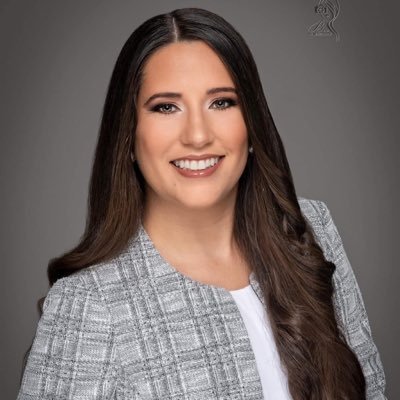 _KaterinaToro's profile picture. PGY-0 @ USF Morsani | Future EM Doc 🤩 | Puerto Rican 🇵🇷| she/ella | #LatinasinMedicine #MedEd #EM #EmergencyMedicine