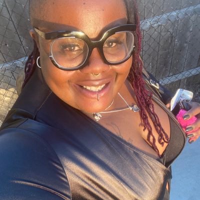 Sluviladi's profile picture. Authentic...