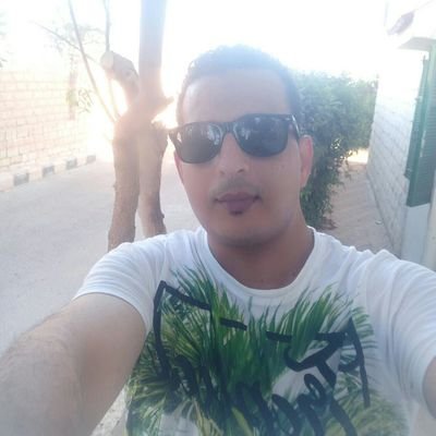 محام ، مصري وافتخر في خدمة جيش بلادي 🇪🇬
و في كثرة من نِعم الله 🙏