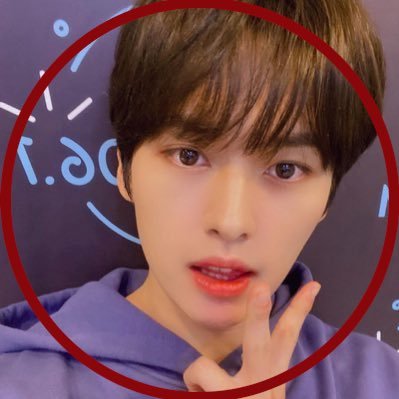 linopinks's profile picture. . . . leeknower????!¿