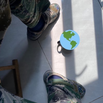 lisn45299002's profile picture. 收狗（军警优先） 出售原味，原味🉑️私信 不该问的不问。 微信号：nccbb6