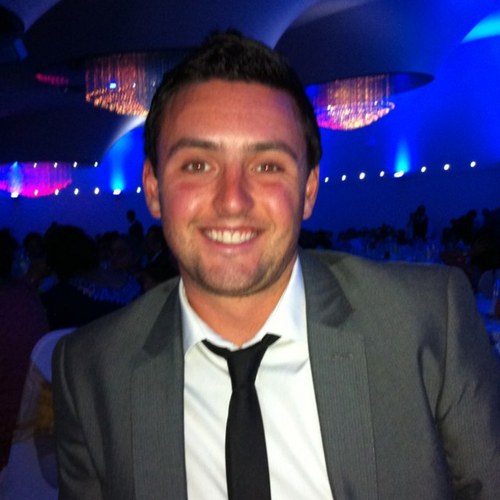 singelli_3's profile picture. Fat Jesus' slimmer brother