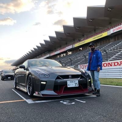 モータースポーツとカメラとサバゲー愛  
NOC参戦開始 #カメラ #モータースポーツ #撮影   #NISSAN #GTR #R35 #HONDA #NONE #JDM #車で遊ぼう #まなみん教 #つだ沼  #こちゃの輪 #さおり麺好会 #KARA
サブ @GTR_AMANCHU も宜しく❣