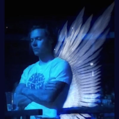 TeresaRosesRred's profile picture. Music will make your heart beat again. Thank you 1D for my new heartbeat. All 5 together or solo. Older Fan with a soft https://t.co/3jLC697AQW Music and Art🌹💕