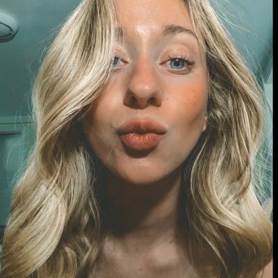 sarahc0lston's profile picture. if you ain't talkin spongebob I don't wanna talk