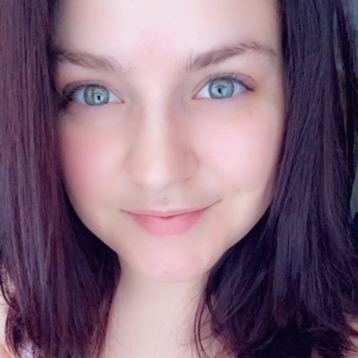 Hey everyone! I'm Momma Sia, and I am a part-time streamer, full-time mother! I stream because I like it, and I like meeting new people! Come say hi!