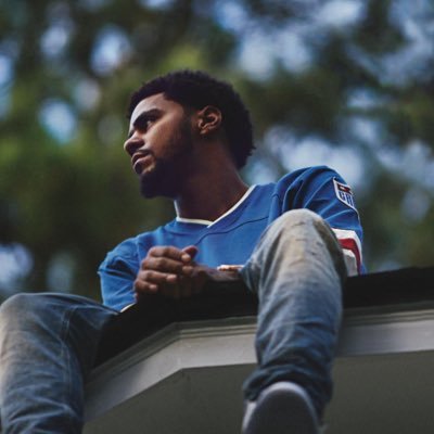 PSdomm's profile picture. Graphic Designer / Streamer