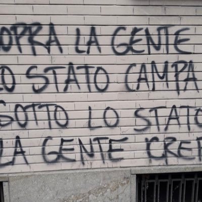 quasi quasi ho il vomito, ma a Beethoven e Sinatra, preferisco l’insalata; mi riprendo anche il caffè trafficando beato me sotto fruscii di taffeta