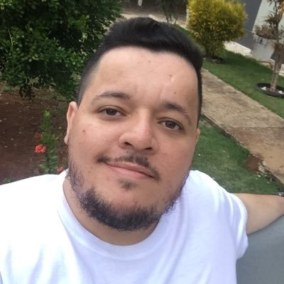 luscasfernandes's profile picture. Falo de tudo, não elegi governo fascista, sou deboísta, pai da Theodora e parceiro da Alissa.