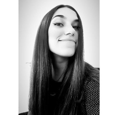 𝒦𝑒𝑒𝓅 𝓎𝑜𝓊𝓇 𝒸𝒽𝒾𝓃 𝓊𝓅 🖤
21y || DBE 🎓 || Fitness and Martial Arts 🥋🥊