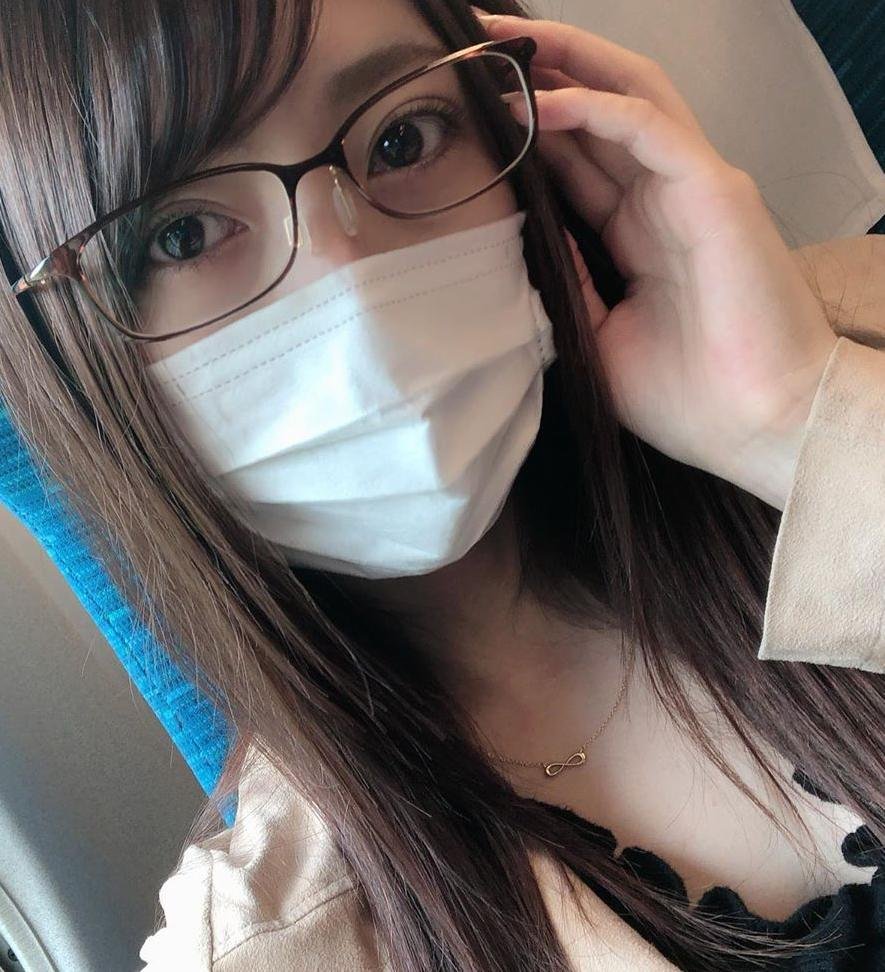 めっちゃさみしいよ~ あーあ、誰かそばにいたら、・・・ ねえ、フォーしてくれないの? いい写真見せるからさ(^_-)-☆