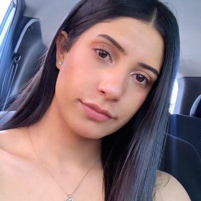 Itzelgv26's profile picture. 