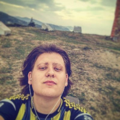 handikosolotik's profile picture. - Har zazue eta edan, guztiok hontatik.
- Zergatik edan du dena berorrek?