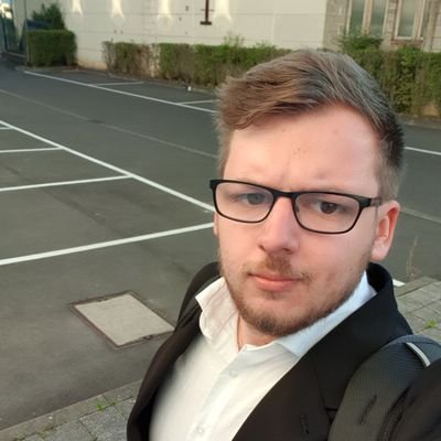 Streamer on https://t.co/cAGFCqAszk
Can we reach 50 Follower?