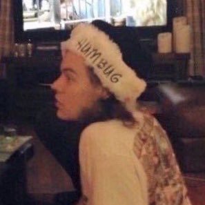 g1rl1infernet's profile picture. para votar por mis favs y 🧼🔍, era @girlinfernet