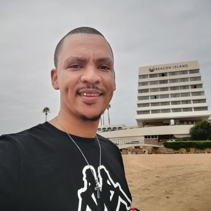 RomanoVisagie01's profile picture. Industrious