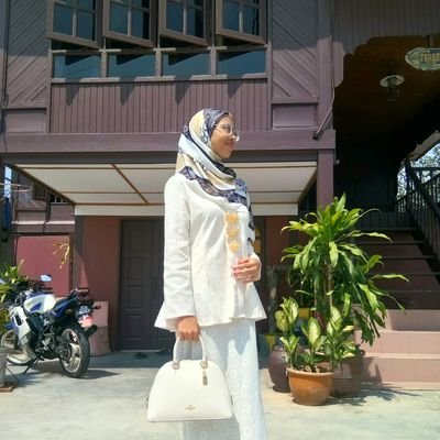 follow ig business saya yang kecil nii 😜

https://t.co/NA73WsDQ2P
