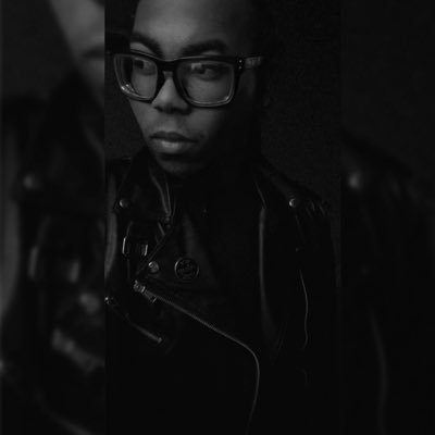 21 | Roses are red, violets are blue, my heart is dead.. I was a fool..