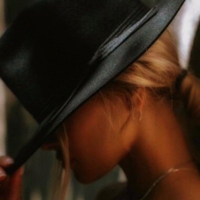 marilynbrianna's profile picture. 🖤🎶☕️💫