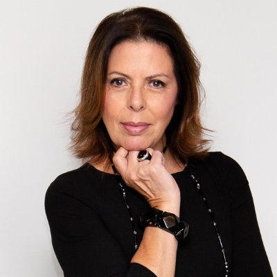 Giornalista, Speaker, Conduttrice
Voice Trainer
Comunicazione incisiva per professionisti e imprese.
In onda su @rtl1025 a #NonStopNews