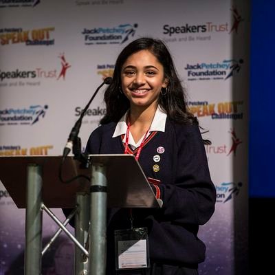 fizzabz's profile picture. student | she/her