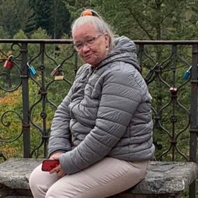 SabineSchreine8's profile picture. Ich bin kein Star, holt mich hier raus ! Wir haben ein super geniales Immunsystem feuert es an ! Von mir aus, auf natürliche Wege Boostern!