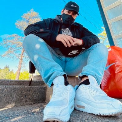 Josue503's profile picture. 