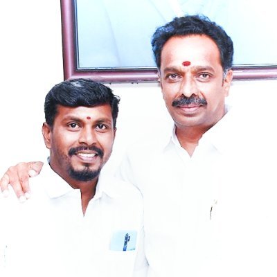 நகர செயலாளர்
கரூர் தெற்கு மாநகர் பகுதி தகவல் தொழில்நுட்ப பிரிவு - ஈரோடு மண்டலம் ✌️✌️🌱🌱